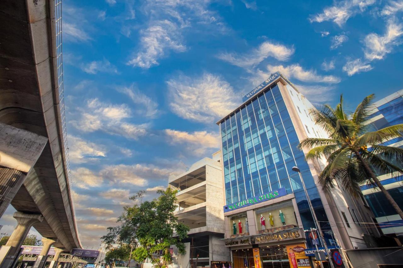 Kingston Hotel Bangalore Buitenkant foto