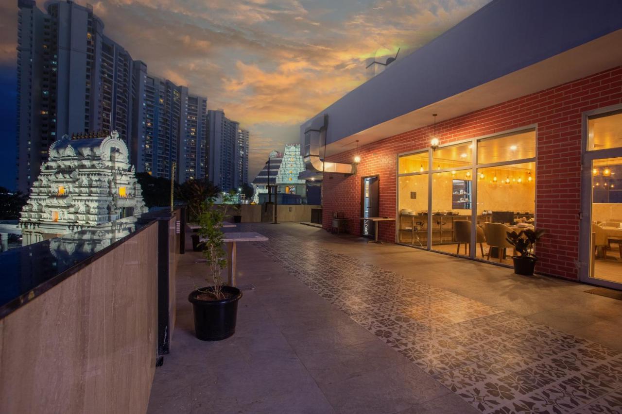 Kingston Hotel Bangalore Buitenkant foto
