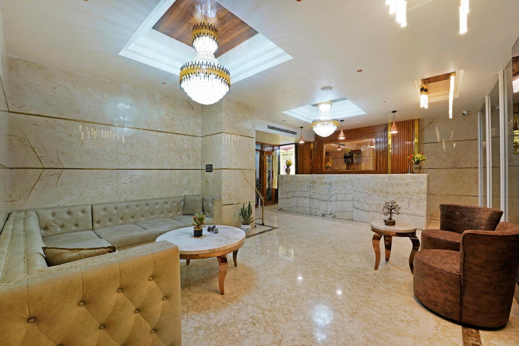 Kingston Hotel Bangalore Buitenkant foto