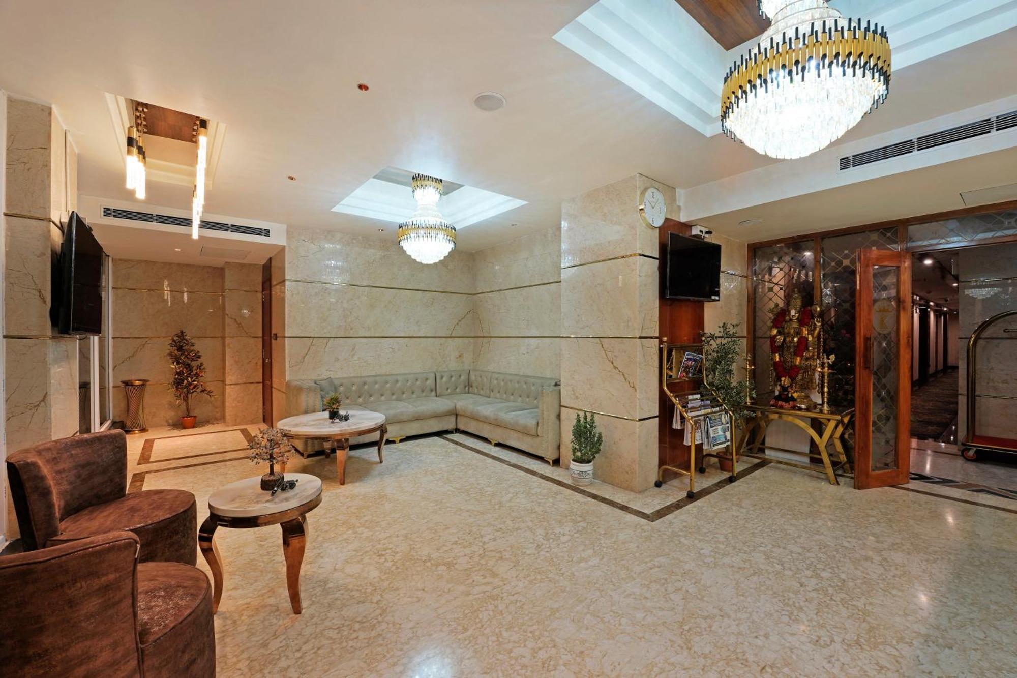 Kingston Hotel Bangalore Buitenkant foto