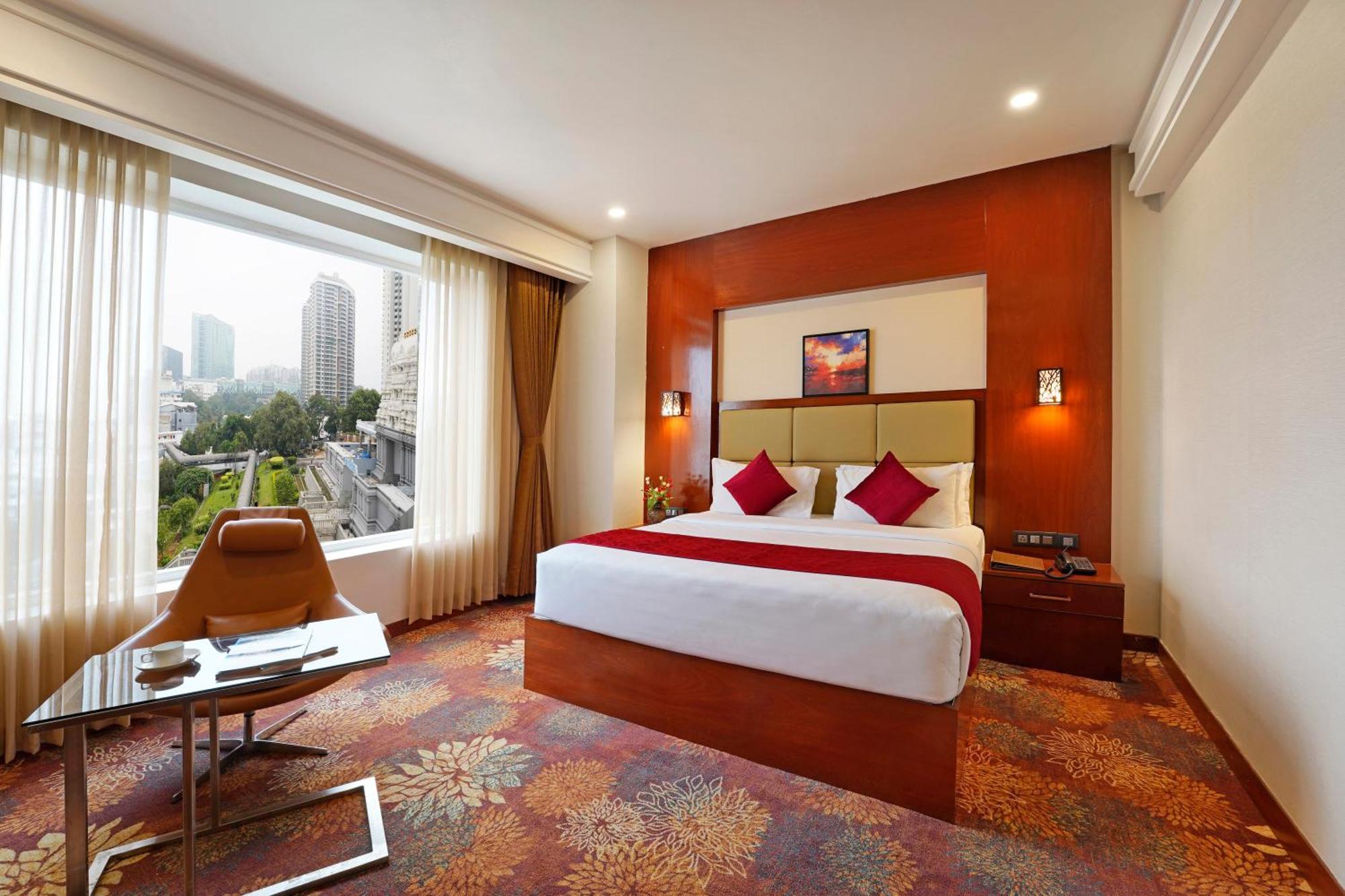 Kingston Hotel Bangalore Buitenkant foto