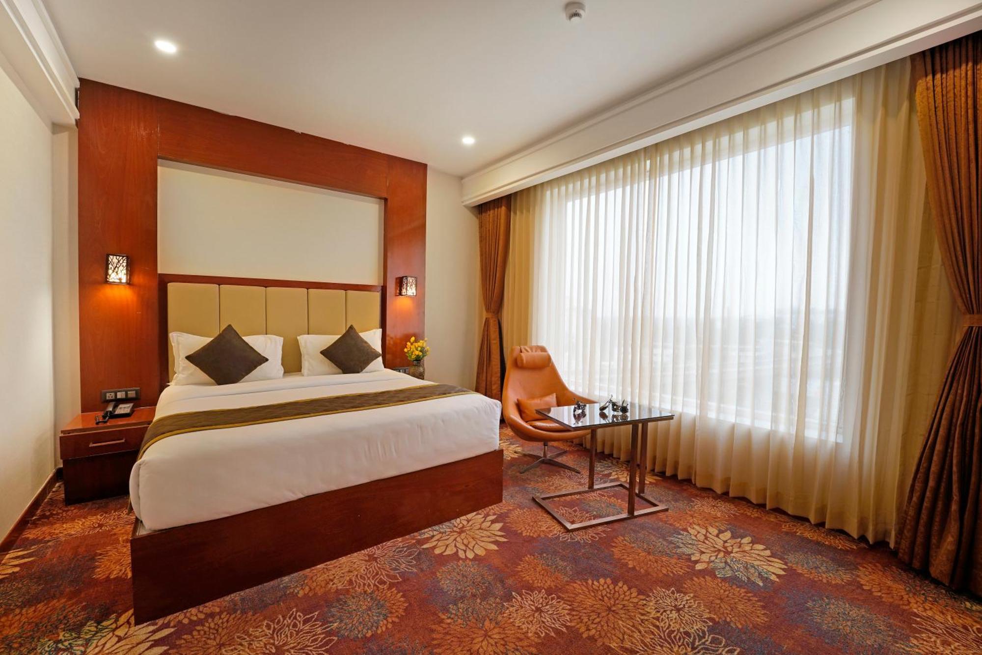 Kingston Hotel Bangalore Buitenkant foto