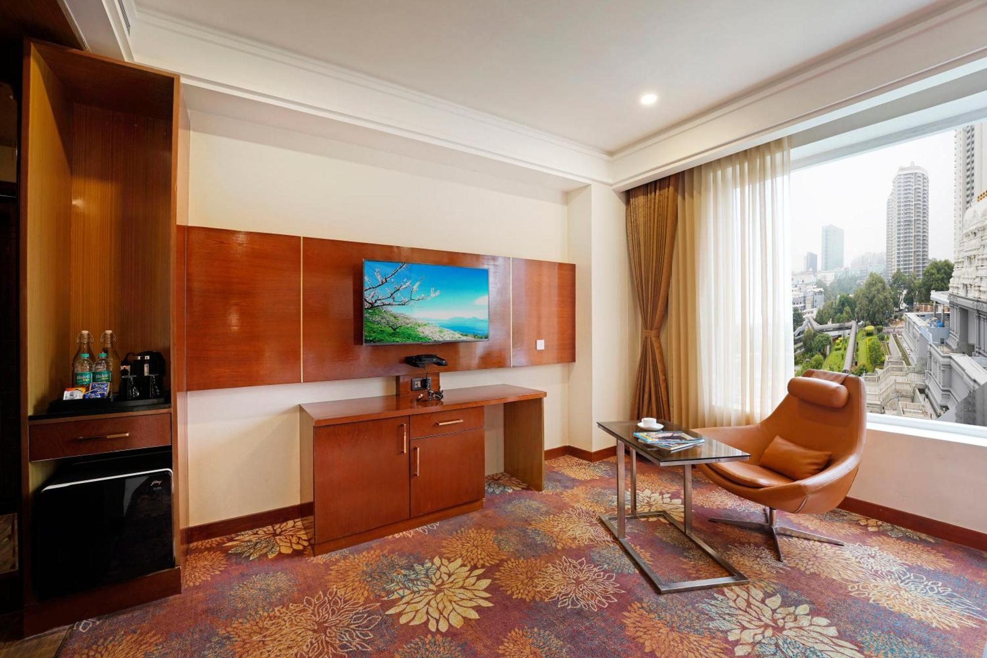 Kingston Hotel Bangalore Buitenkant foto