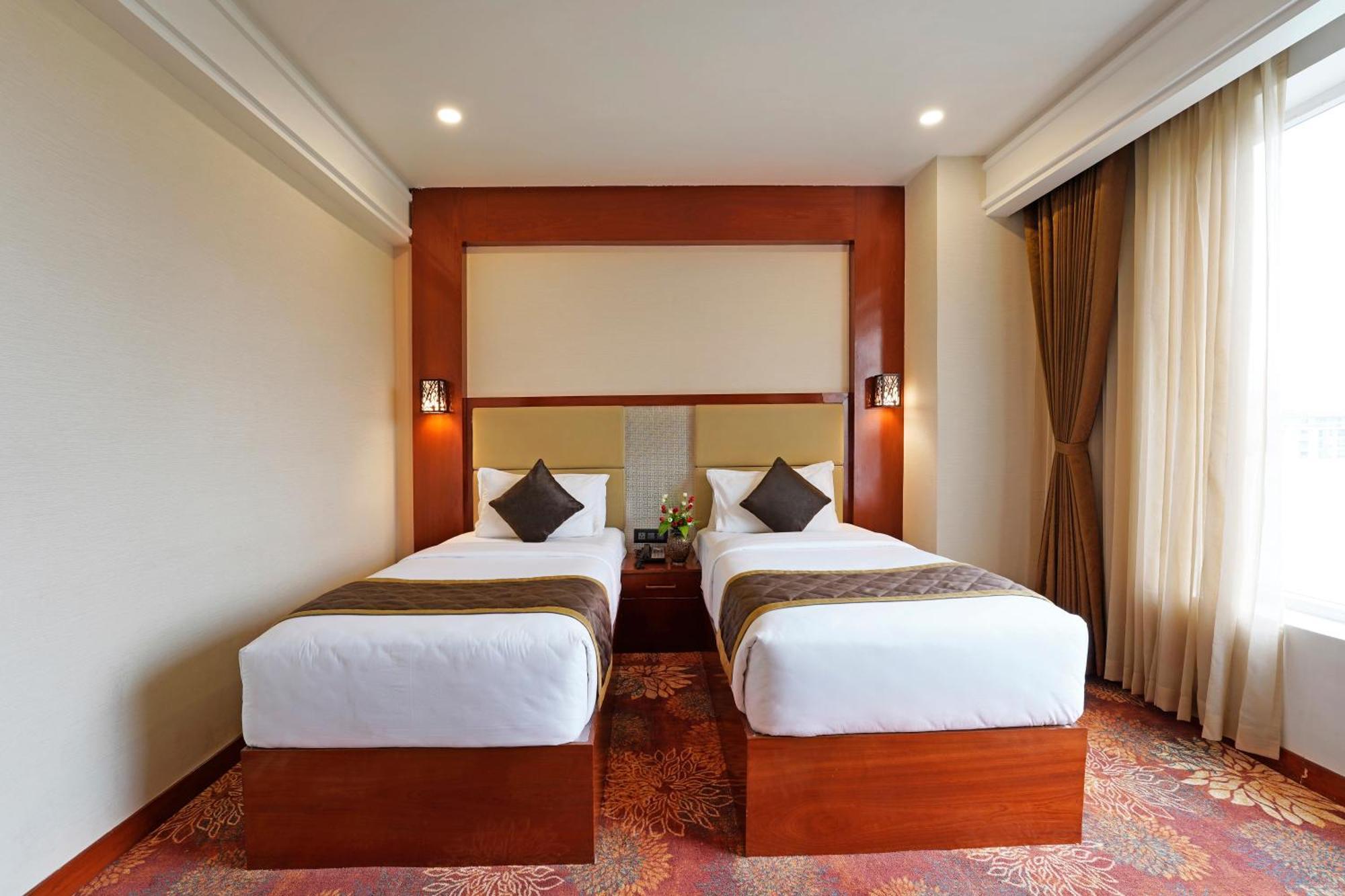 Kingston Hotel Bangalore Buitenkant foto